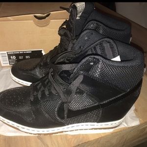 Nike Hi Dunk Wedge Sneaker
